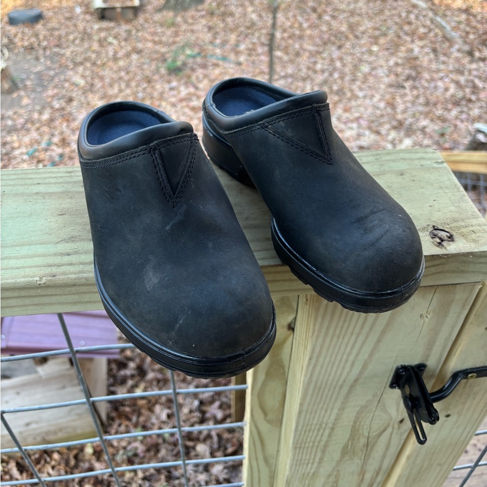 Blundstone Nubuck Black Slip-On Clogs